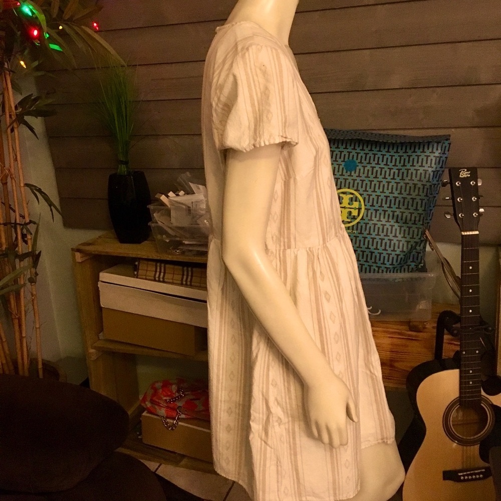 Old Navy Cream & Tan Cotton V-Neck Dress Sz Large - Picture 2 of 5